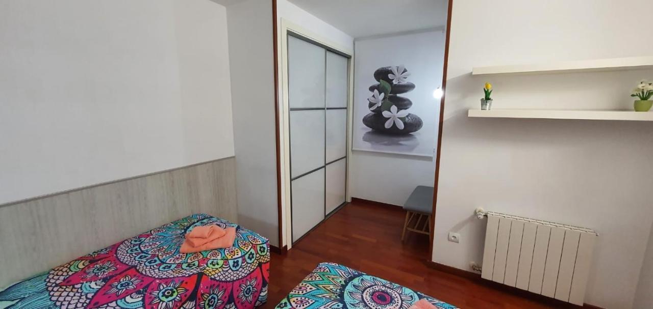 Apartamento Vilallonga Фігерас Екстер'єр фото