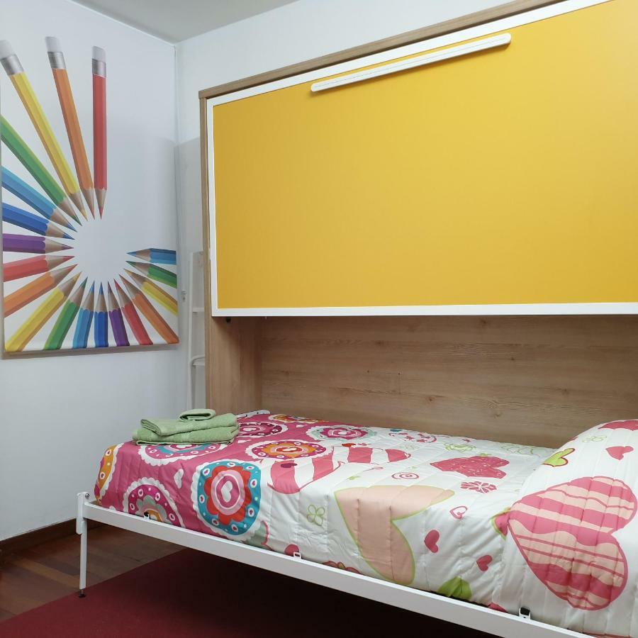 Apartamento Vilallonga Фігерас Екстер'єр фото